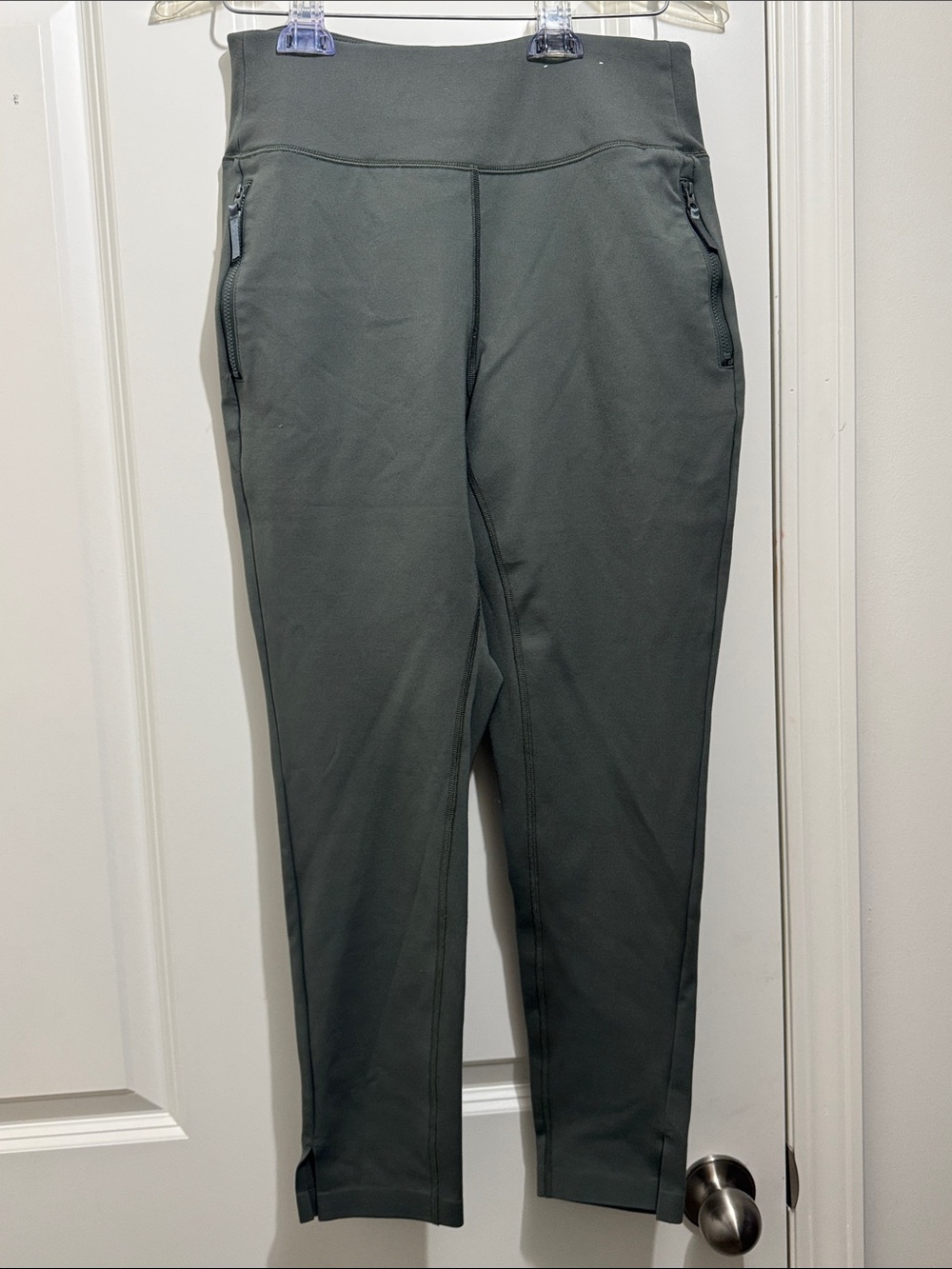 High-Rise Women's Active Leggings in Olive